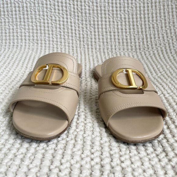 DIOR 30 Montaigne pony-style calfskin flip flops - Picture 2 of 6